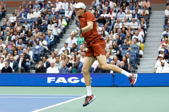 Did Jannik Sinner Hand Carlos Alcaraz the Win With This One Flaw? US Open Loss Decoded Jannik Sinner lost his US Open crown to his rival, Carlos Alcaraz. But could there be more reason to his falterin