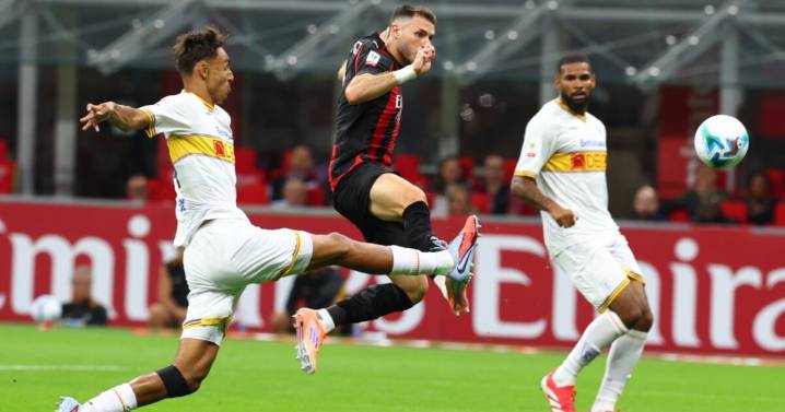 VIDEO: Así fue el primer gol de Santiago Gimenez en la temporada 2025