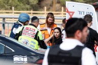 Jerusalem shooting attack kills five at bus stop