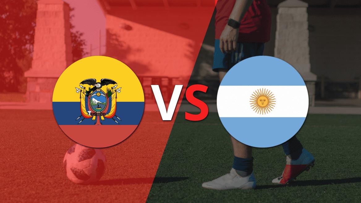 Argentina marcha como líder y busca llevarse los 3 puntos para mantenerse en la cima
