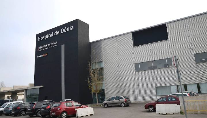 Muere una bebé de 20 días y su madre queda hospitalizada al ser arrolladas por un coche aparcado que se desplazó por una pendiente