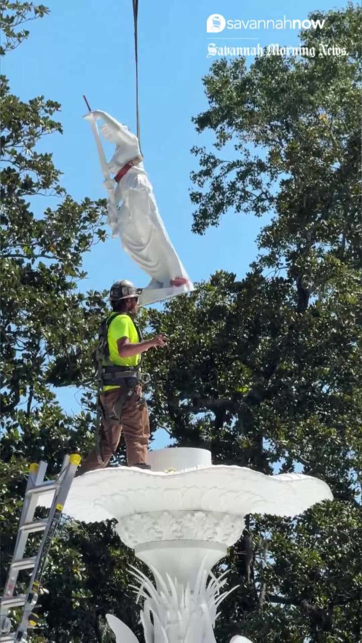 Forsyth fountain returns home to Savannah after restoration