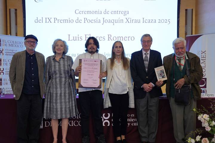 “La poesía es una forma de autoconocimiento”: Luis Flores Romero