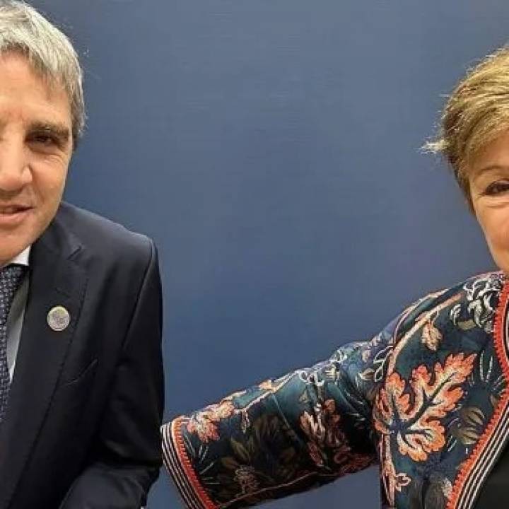 La condición del FMI para autorizar la intervención al dólar y el debate sobre el futuro del esquema cambiario