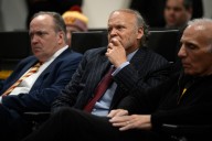 Orioles sell minority stake to venture capitalist Mark Ein
