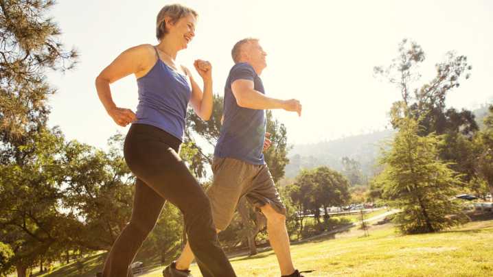 Burn more calories in a 20-minute walking workout with this expert’s recommended technique