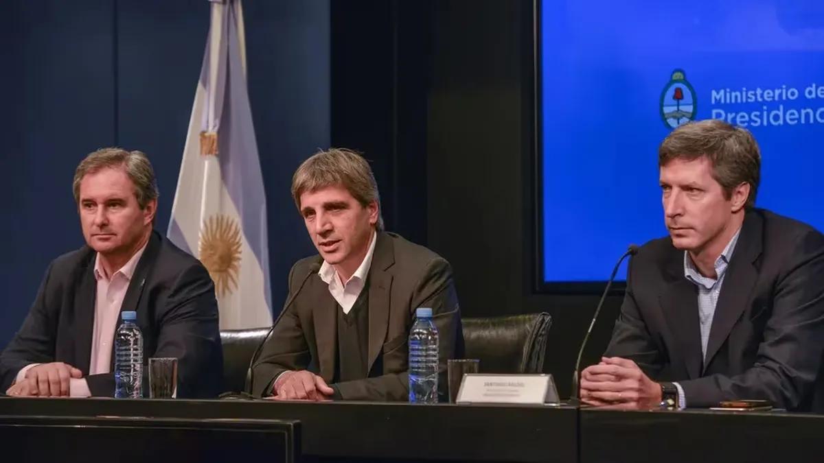 Tras las subas del dólar, el Gobierno anunció que intervendrá en el mercado cambiario