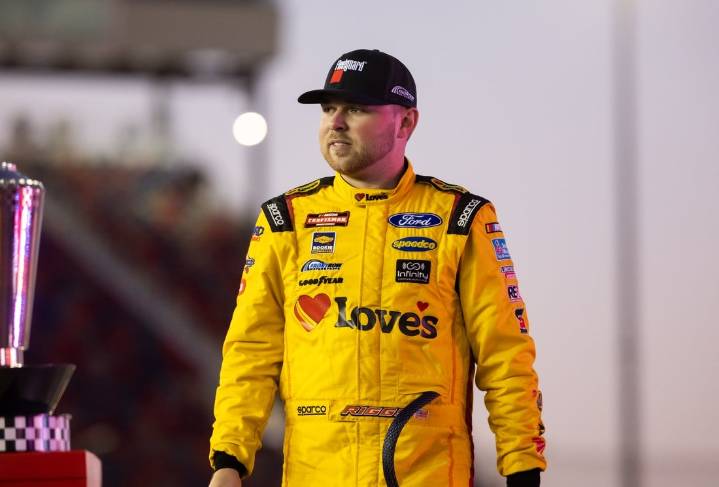 Deadspin | Layne Riggs rallies for Truck win in Bristol, advances in playoffs