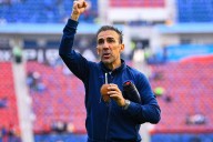 Vicente Sánchez, cerca de dirigir al club donde Efraín Juárez escribió su leyenda