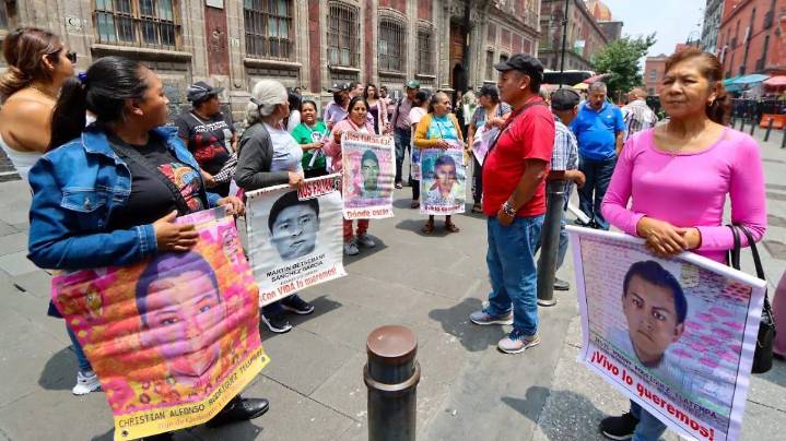 El gobierno mexicano pide la extradición a EU de dos personas vinculadas al caso Ayotzinapa