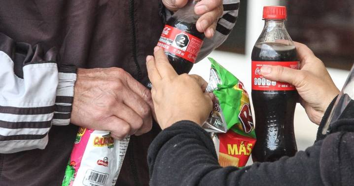 Oposición ve con reservas aumento de impuesto a bebidas azucaradas