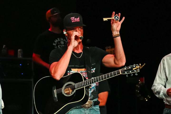 Parker McCollum recognized with proclamation, key at ...