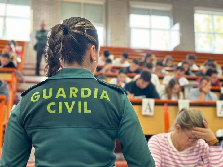 Cerca de 28.000 personas compiten por 3.000 plazas en la Guardia Civil