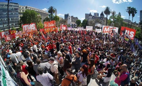 Milei vetó el financiamiento universitario y alertan por paros y movilizaciones