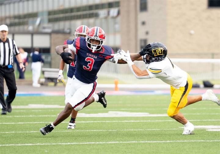 WPIAL Class 4A, 3A roundup: McKeesport hammers Hampton in Kemon Spell's return