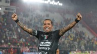 Video | “Hay goles pa’ los nenes y hay goles pa’ las nenas”: el sentido regalo de Tito ‘El Bambino’ a Dayro Moreno por sus 40 años