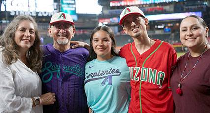 The Arizona Diamondbacks presented Raúl E. Aguirre with the Pete García Los D