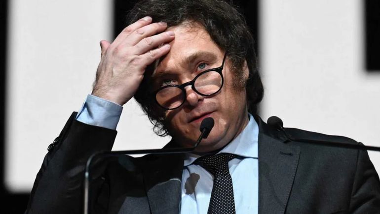 En qué quedamos | Milei, derrotado, prometió autocrítica pero anunció que el rumbo «se va a redoblar»