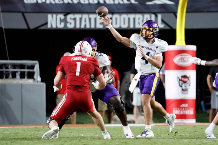 NFL, college football best bets: Las Vegas experts picks for Browns