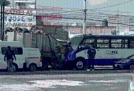 AUTOBÚS DEL TRANSPORTE PÚBLICO SE IMPACTÓ EN LA PARTE TRASERA DE UN CAMIÓN DE BASURA EN LA CDMX