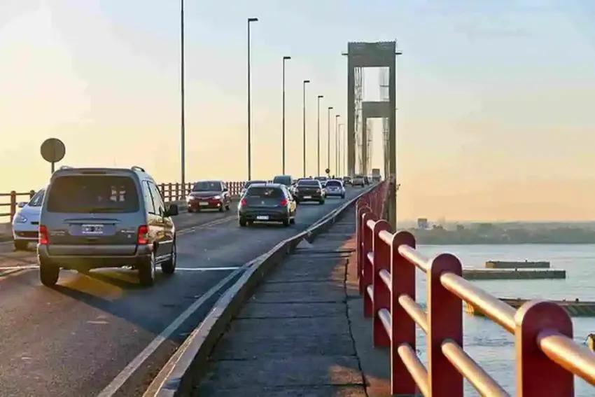 Rescataron a una mujer que se quería arrojar desde el puente Chaco