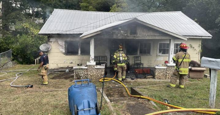 UPDATE: Duplex fire displaces Red Bank family