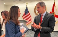 Juan Guaidó sostuvo reunión con senadora Ashley Moody para abordar operativos de EEUU en el Caribe