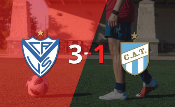 Vélez logró dar vuelta el marcador y vencer 3