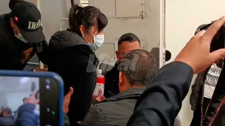 Betssy Chávez es trasladada a clínica Cayetano Heredia tras sufrir deshidratación a causa de gastritis