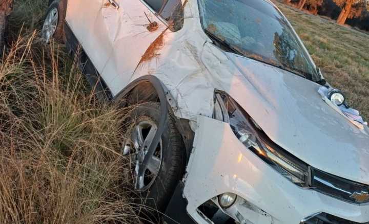 El vehículo que protagonizó un accidente cerca de Anguil sería robado