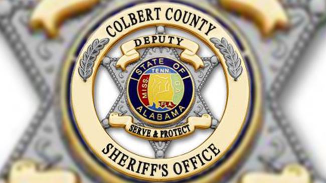 'It just kept sinking': Colbert County Deputy rescues woman out of sinking car