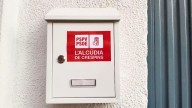 El PSPV de l'Alcúdia de Crespins instala un buzón en su Casa del Pueblo para escuchar a la ciudadanía