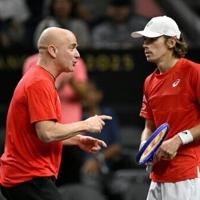 De Minaur, Cerundolo propel Team World to Laver Cup lead over Europe