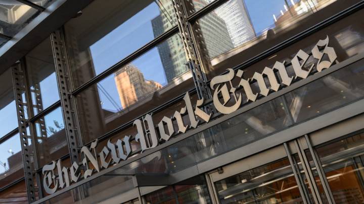 Trump anuncia una demanda de $15.000 millones por difamación contra 'The New York Times'