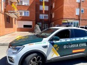 Dos investigados en Santoña por robo en establecimientos y por pinchar ruedas de tres coches