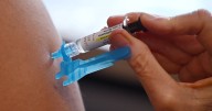 Utah pharmacists can administer COVID shot again without prescription