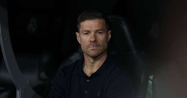El tirón de orejas de Xabi Alonso a Carvajal por la autoexpulsión: «Ya lo hablaremos»