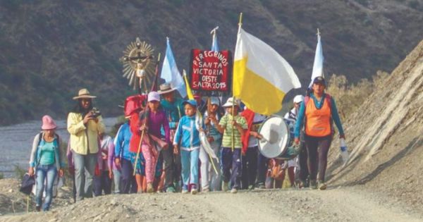 Salió la peregrinación más extensa del país: peregrinos ya caminan hacia la Catedral