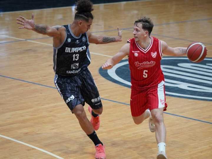 Instituto, último subcampeón, debutó con una victoria ajustada ante Olímpico