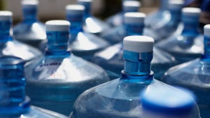 No tires el bidón de agua vacío o pinchado: mirá cómo podés crear la maceta gigante más linda y espaciosa