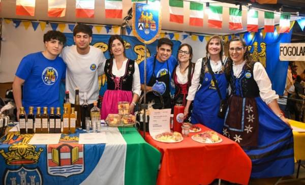 Exitosa segunda edición de la Feria Municipal de Colectividades