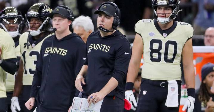 Analysis: Kellen Moore shows growing pains in first game as Saints coach with curious decisions