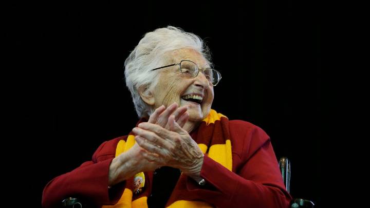 Sister Jean, loved chaplain for Loyola basketball, retires at 106