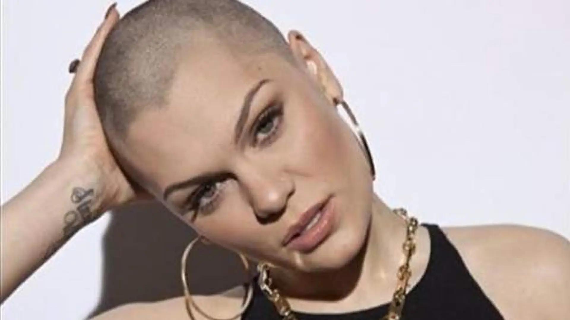 Jessie J anuncia que debe someterse a una segunda cirugía contra el cáncer: "Me siento triste, pero necesito curarme"