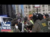 Federal agents ramp up arrests during anti-ICE protests in Chicago