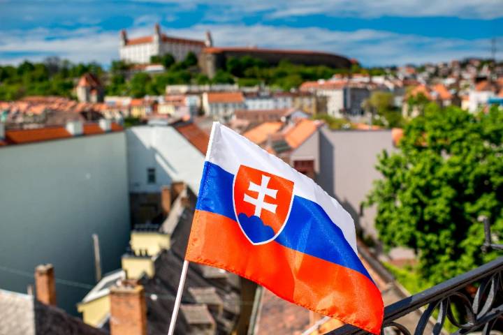Slovak bishops welcome amendment defining marriage as union of man and woman