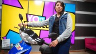 Grupo HUARPE entregó la moto a Eugenia, la ganadora de Ullum