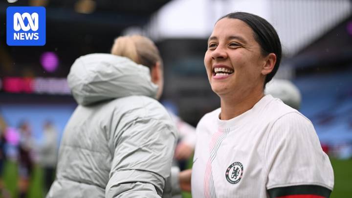 Sam Kerr scores 100th goal for Chelsea in long-awaited WSL return from knee injury