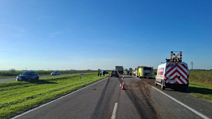 Tragedia vial: un niño de 4 años murió tras un fuerte choque en la Autopista Santa Fe