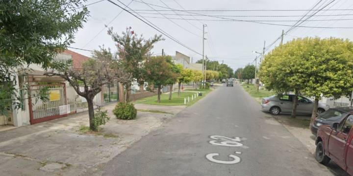 Ladrones atacaron a golpes a una jubilada mientras dormía en su casa de La Plata